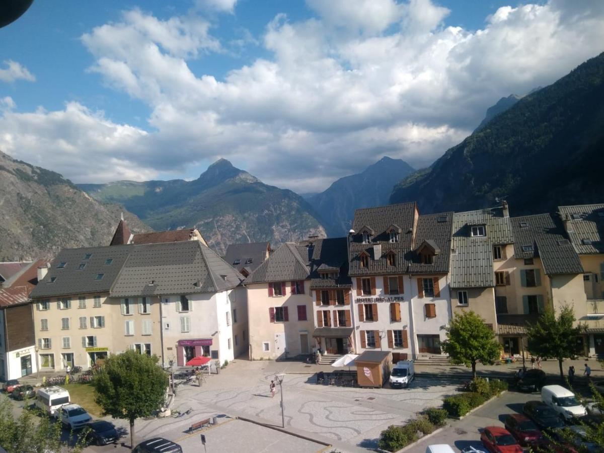 Studio Center Bourg d'Oisans Le Bourg-dʼOisans Exterior foto